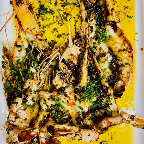 Grilled prawns with herb butter